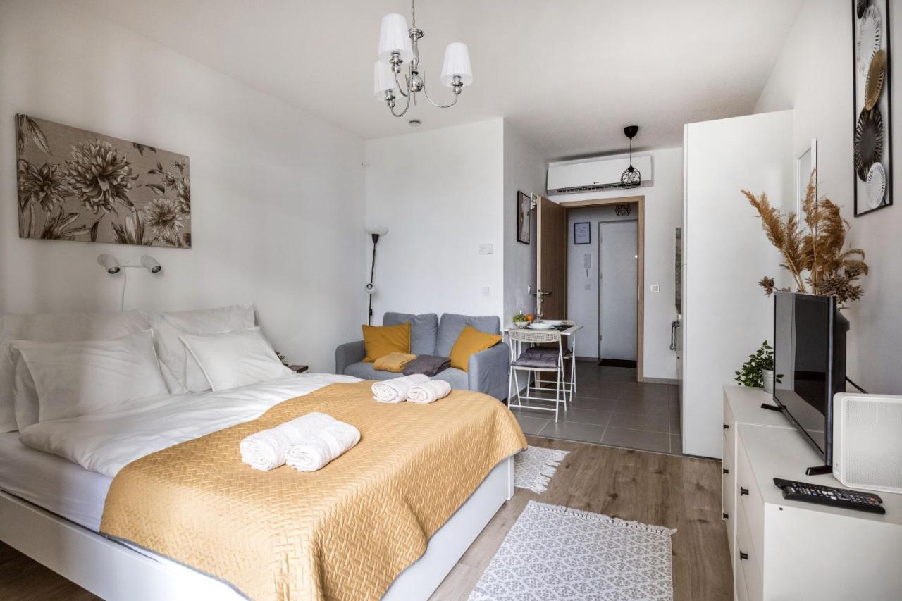 Апартаменты Stylish And Cozy Studio In The Heart Of The City Будапешт Экстерьер фото