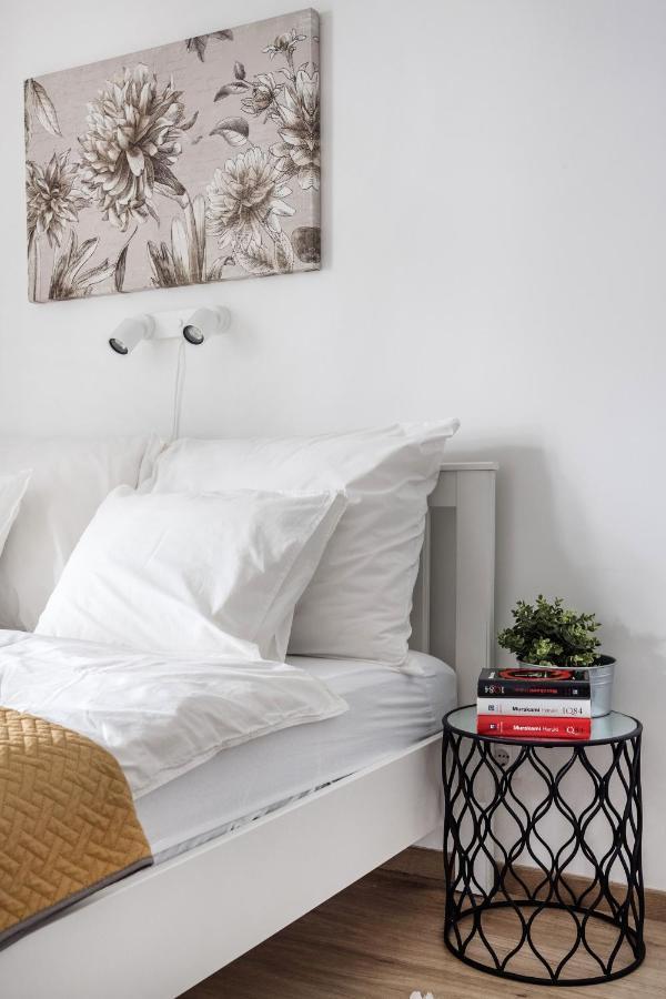 Апартаменты Stylish And Cozy Studio In The Heart Of The City Будапешт Экстерьер фото
